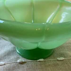 Vintage Green Jadeite Depression Footed Pedestal Glass Bowl